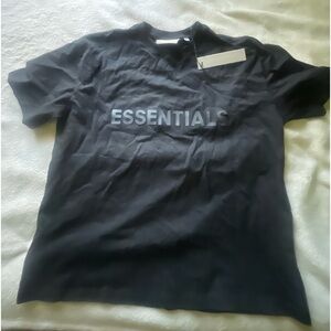 ESSENTIAL FEAR OF GOD Tee Shirt (Skze Small but fits like a medium)